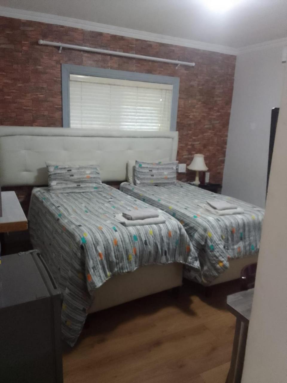 Camdene Guesthouse 케이프타운 외부 사진